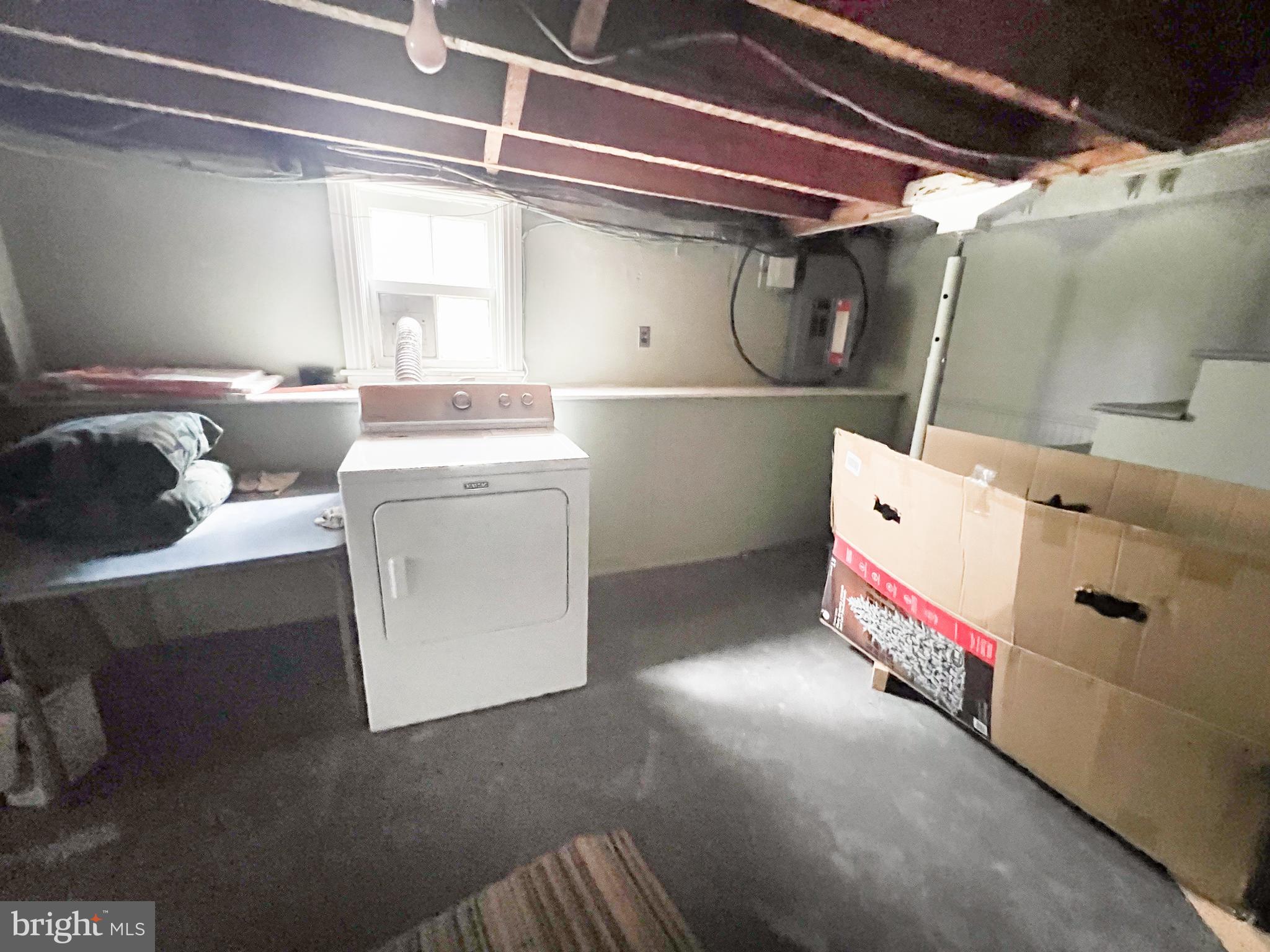 15 - 17 NORTH MANN AVENUE