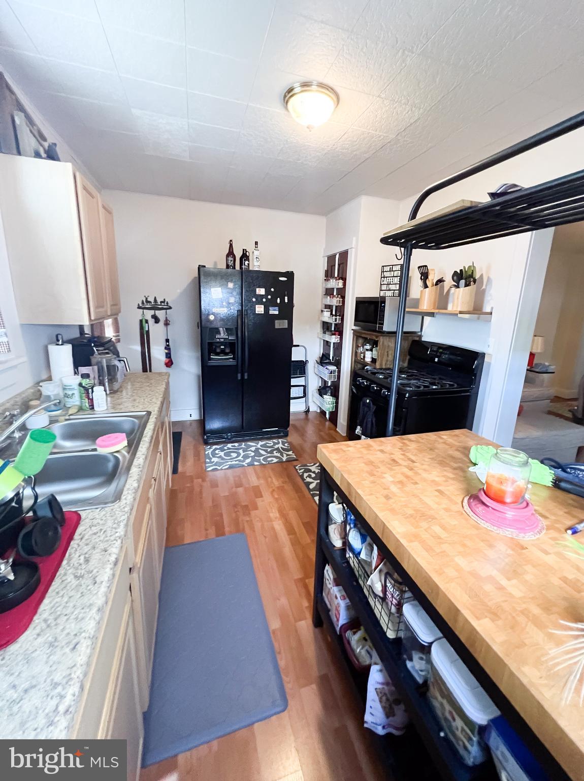 15 - 17 NORTH MANN AVENUE