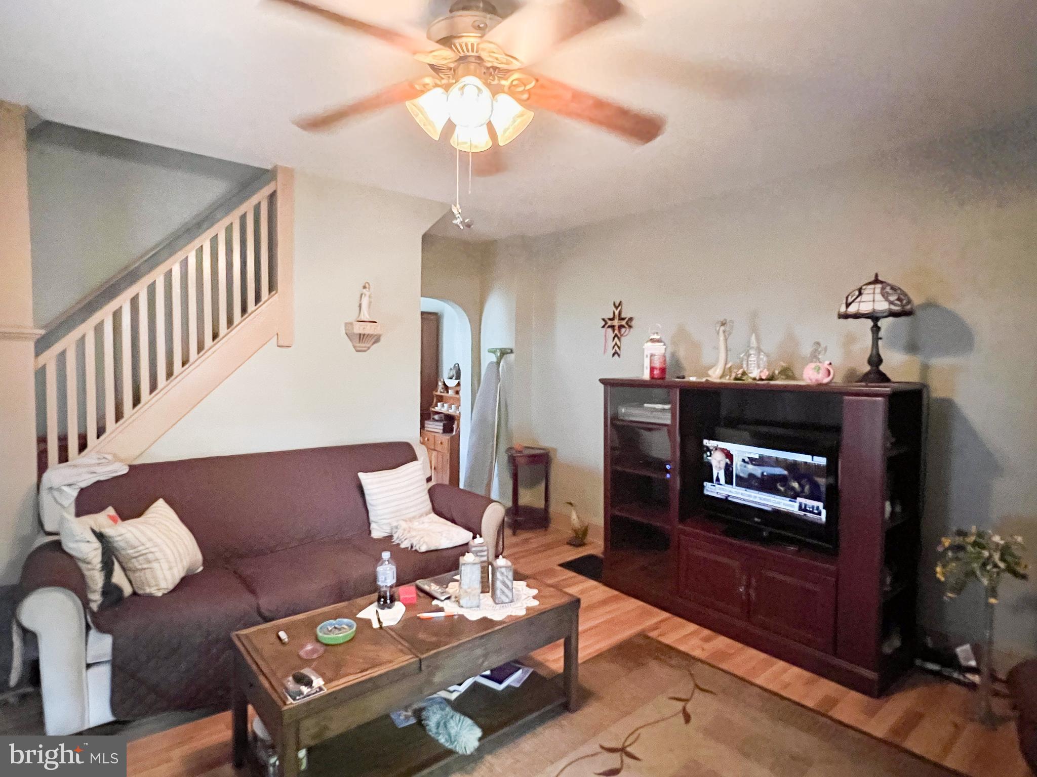 15 - 17 NORTH MANN AVENUE