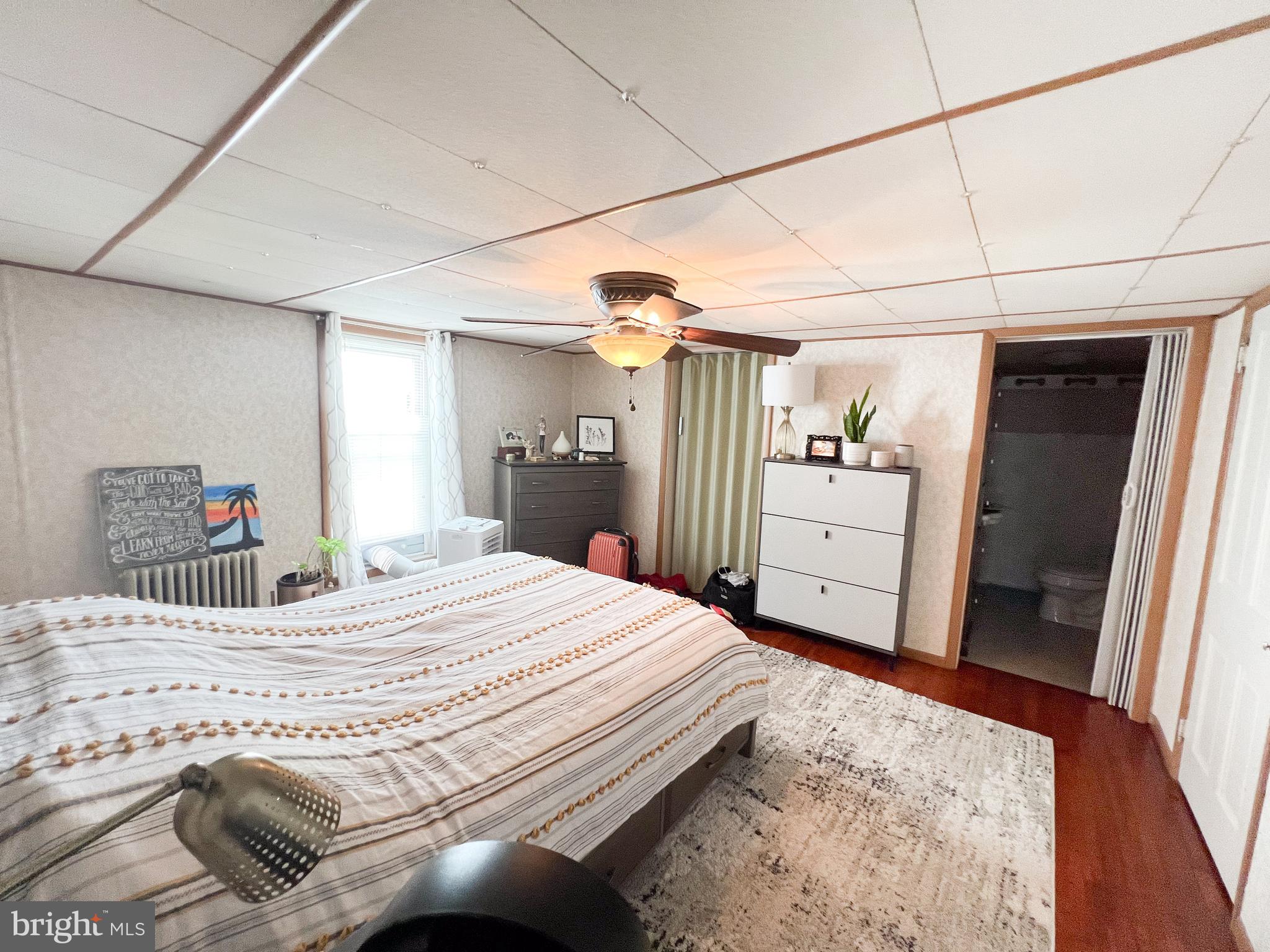 15 - 17 NORTH MANN AVENUE