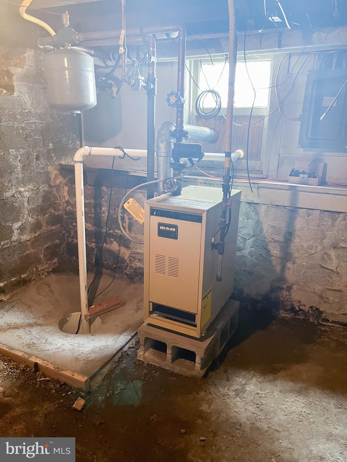 15 - 17 NORTH MANN AVENUE