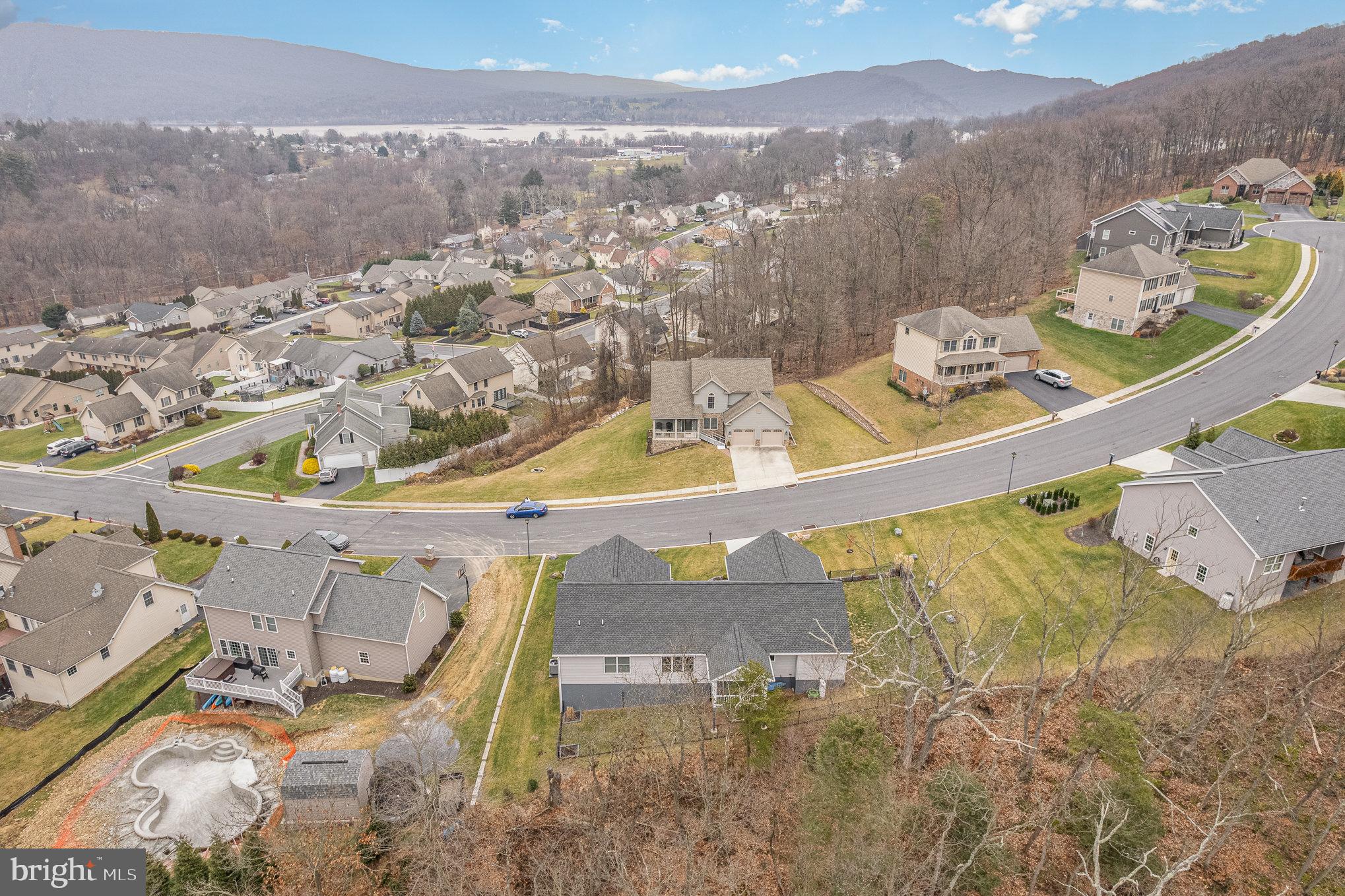 306 WHITETAIL TERRACE