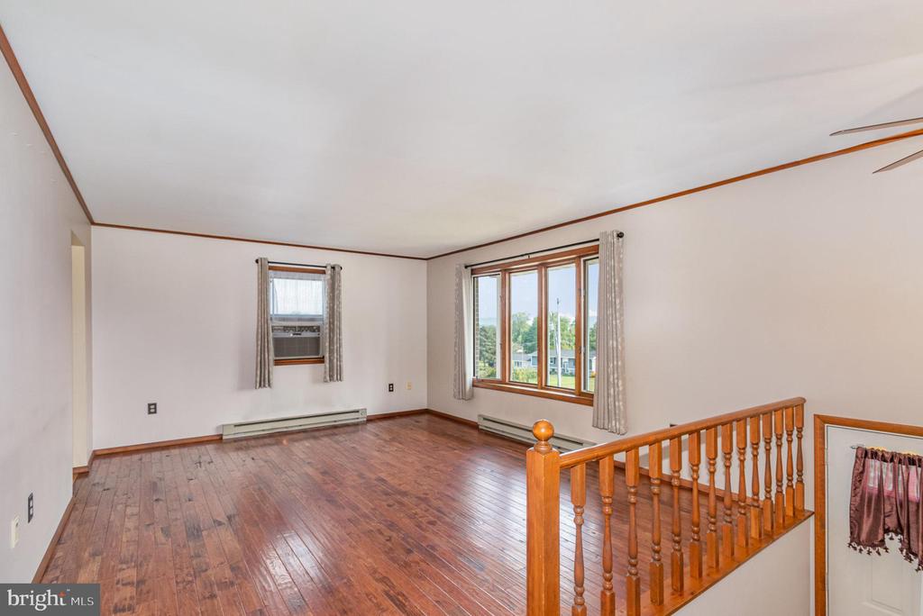 141 HUGGINS ROAD
