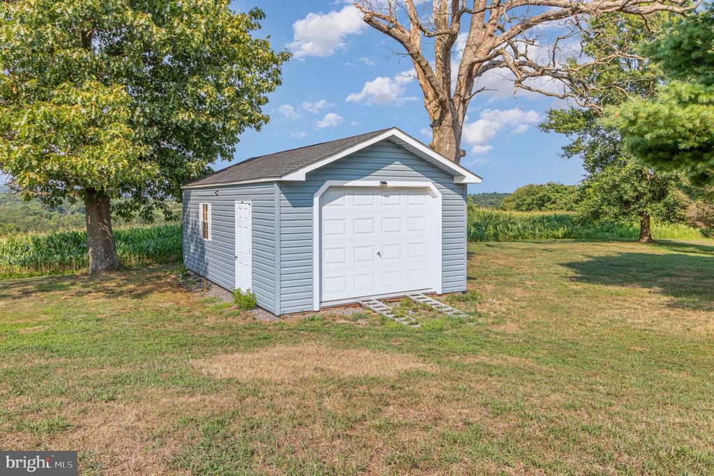 141 HUGGINS ROAD