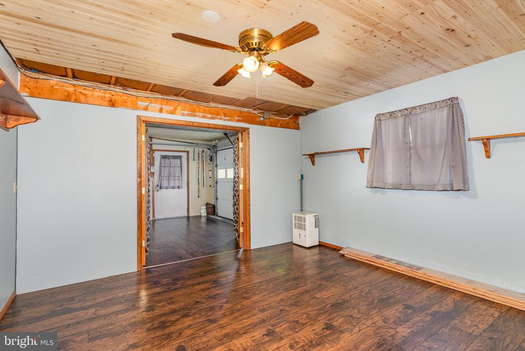 141 HUGGINS ROAD