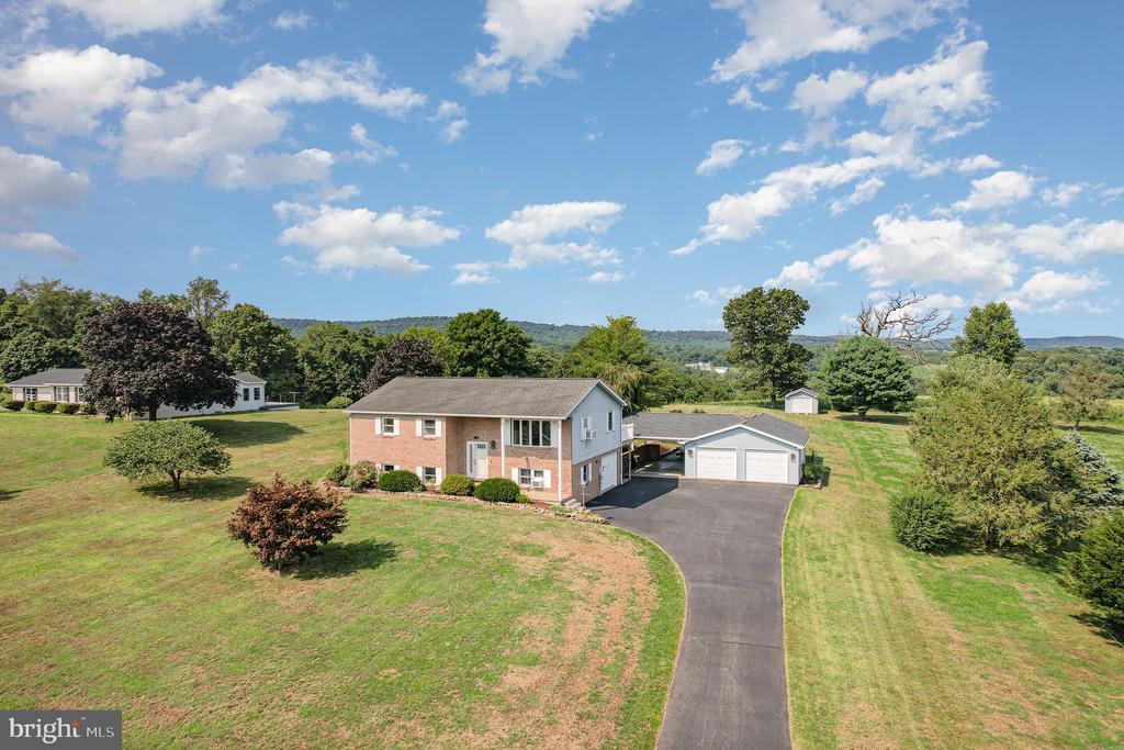 141 HUGGINS ROAD