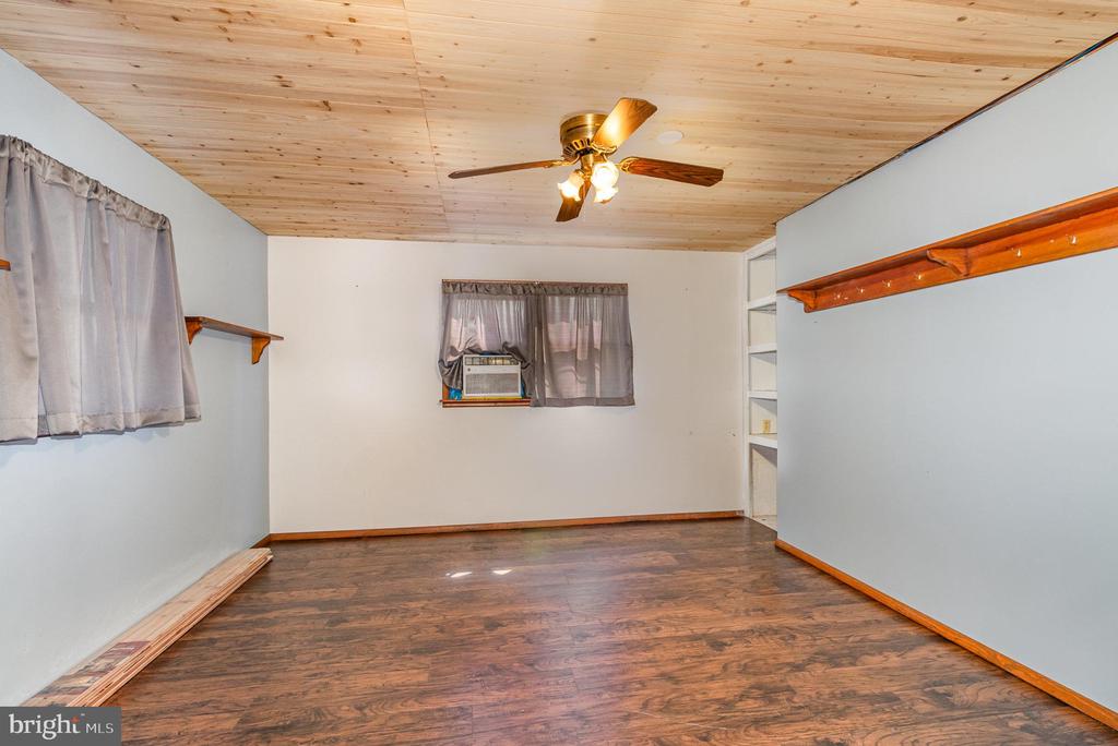 141 HUGGINS ROAD