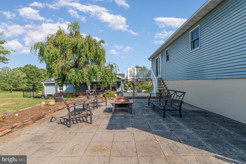 141 HUGGINS ROAD
