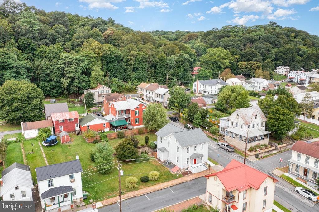 2 S 5TH STREET