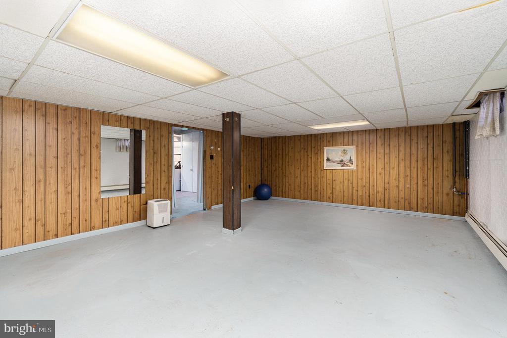 1743 W MAIN STREET