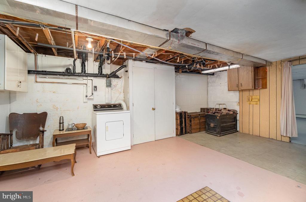1743 W MAIN STREET