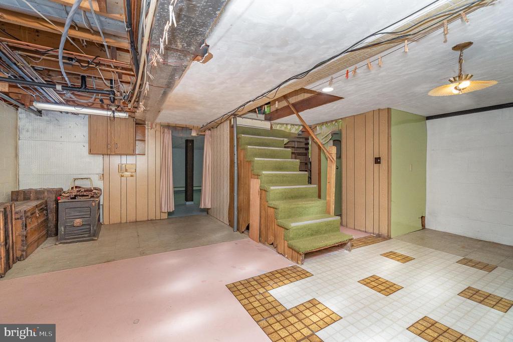 1743 W MAIN STREET