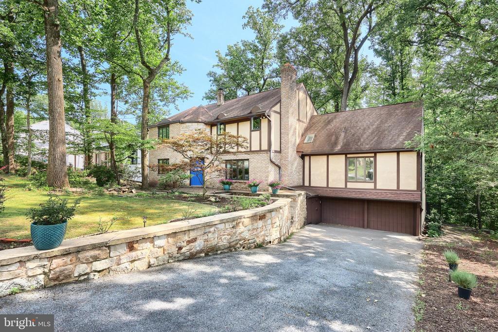 8 PINE TREE DRIVE