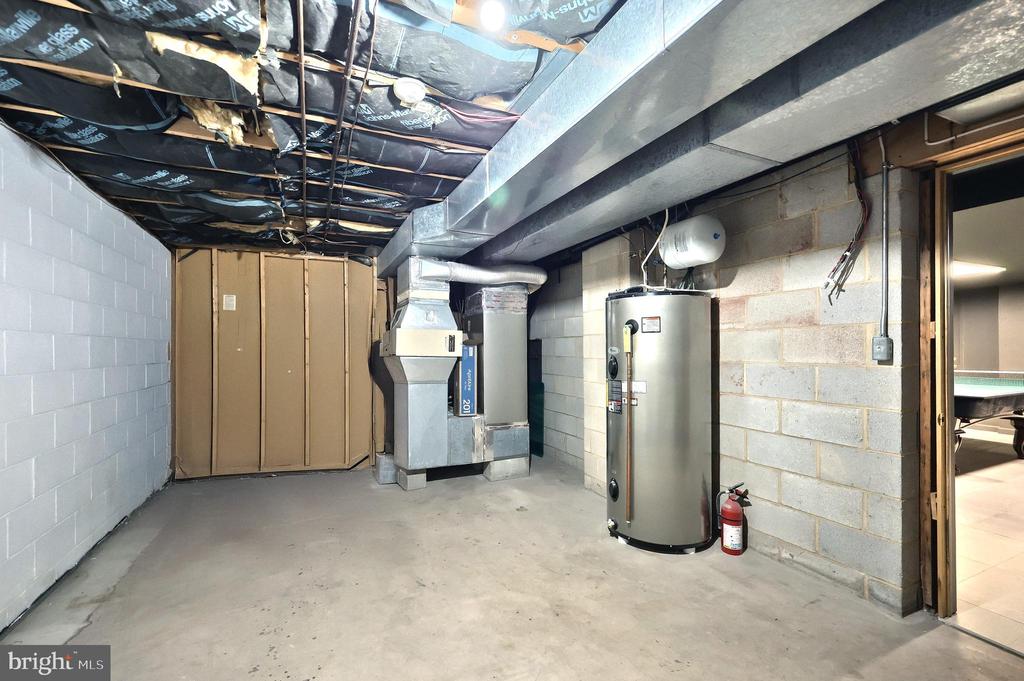 8 PINE TREE DRIVE