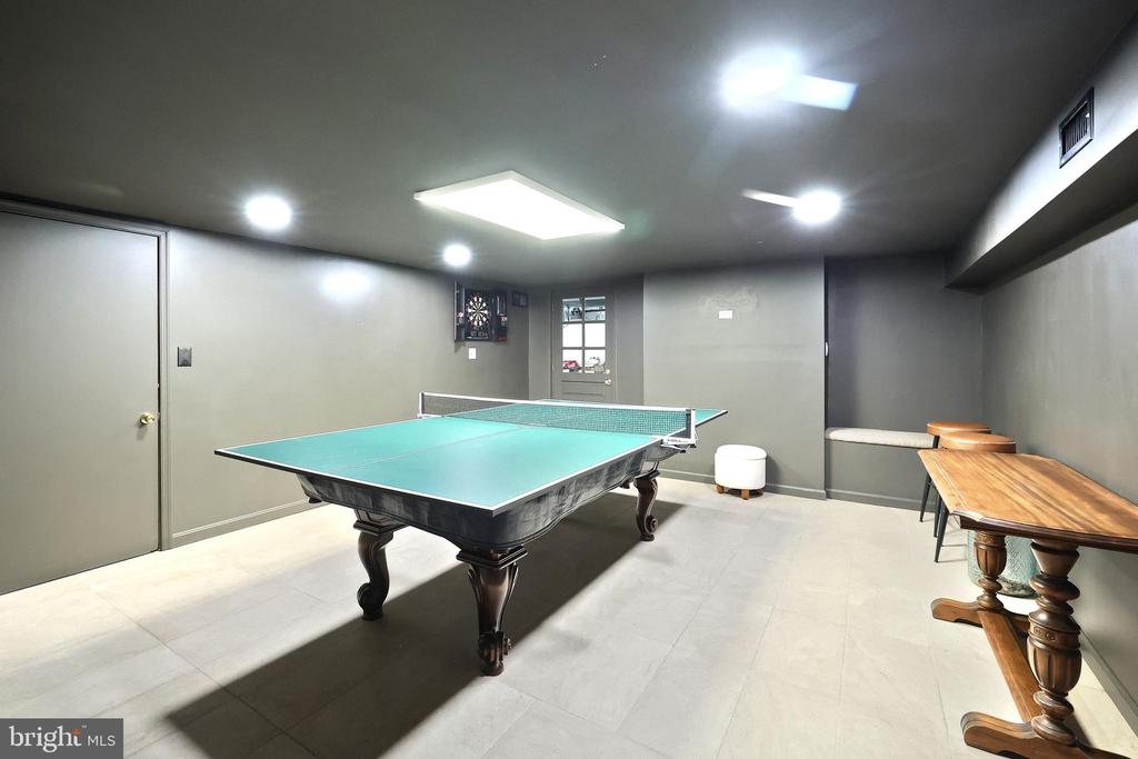 8 PINE TREE DRIVE