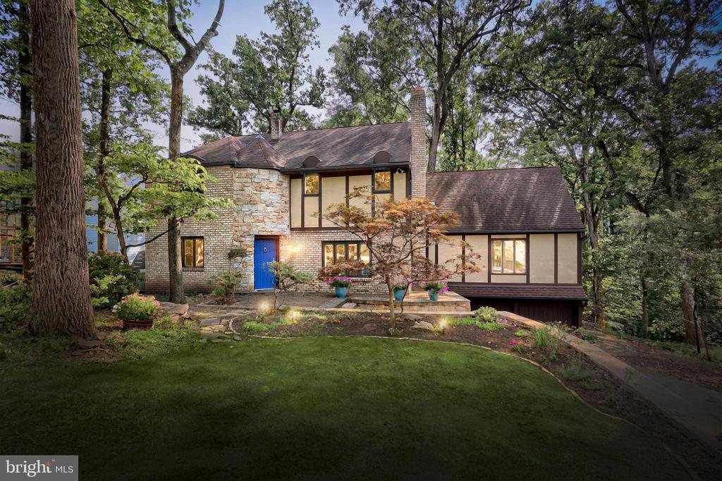 8 PINE TREE DRIVE