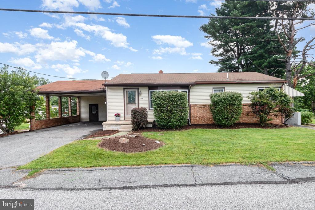 605 EVERGREEN ROAD