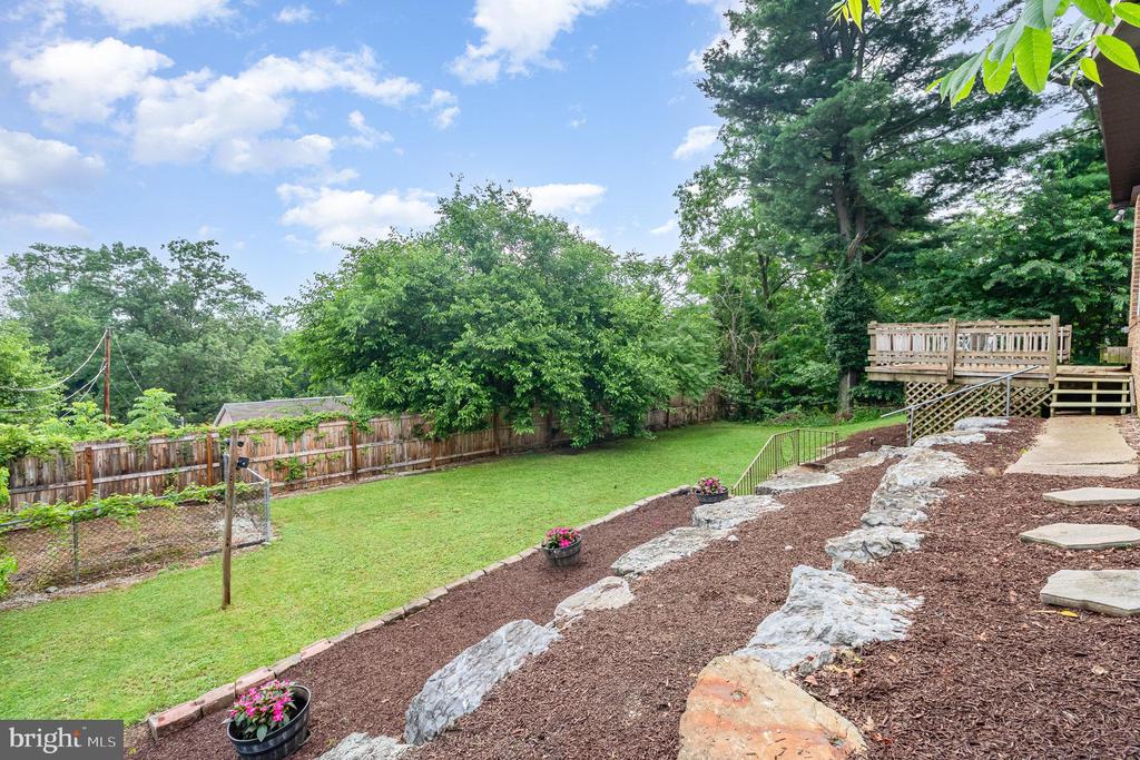 605 EVERGREEN ROAD