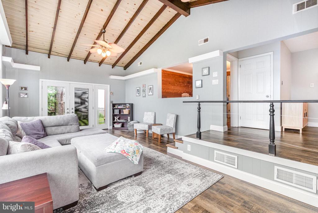 605 EVERGREEN ROAD