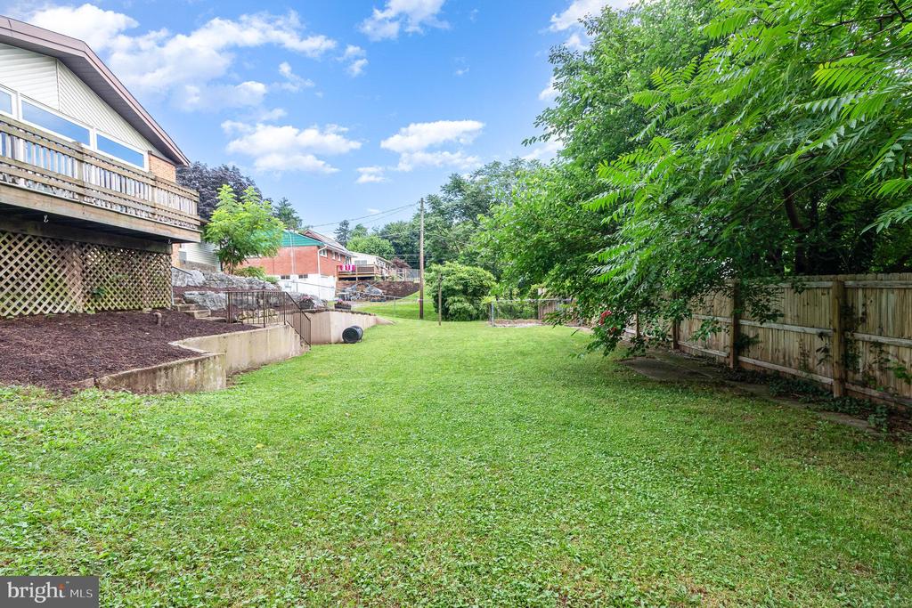 605 EVERGREEN ROAD