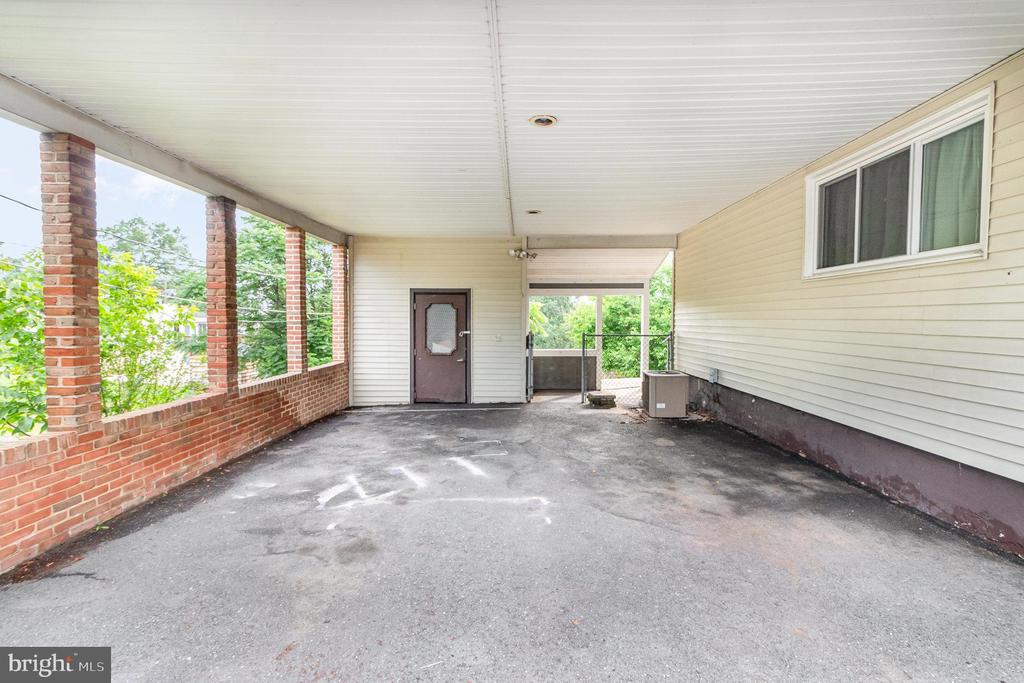 605 EVERGREEN ROAD