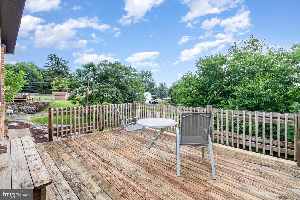 605 EVERGREEN ROAD