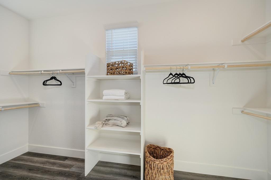 2326 Bronze Star Way