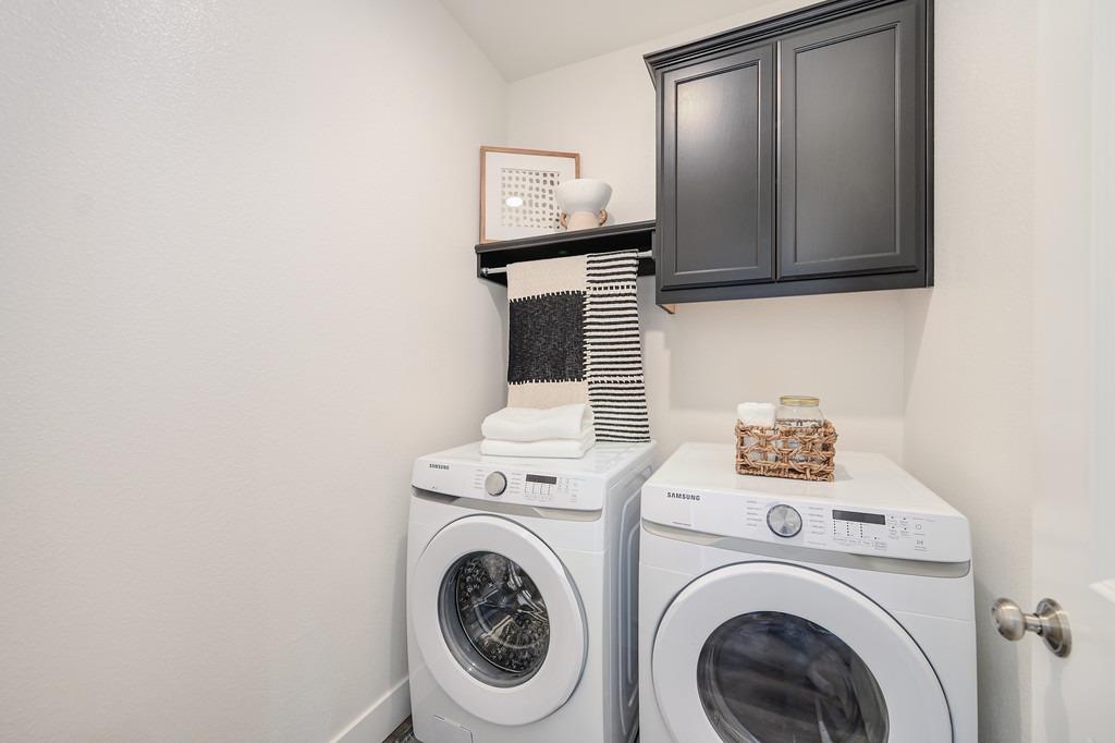 2326 Bronze Star Way