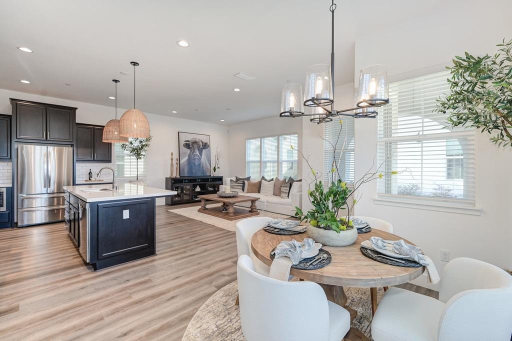 2326 Bronze Star Way