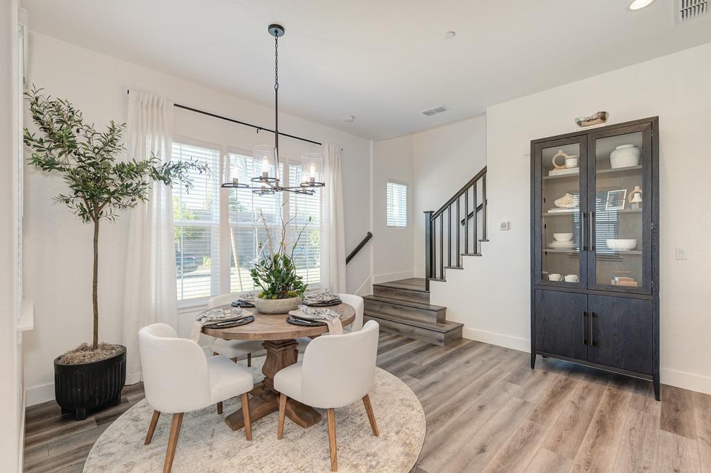 2326 Bronze Star Way