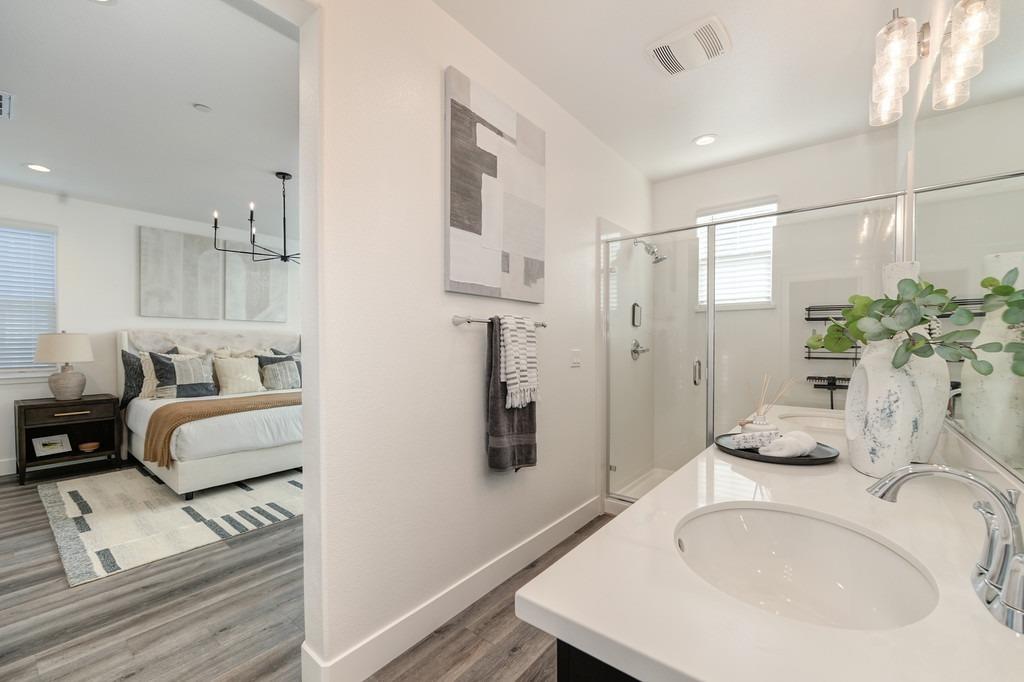 2326 Bronze Star Way