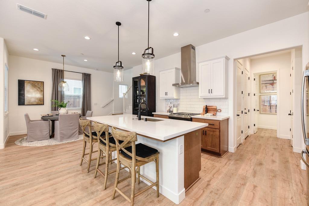 2372 Wanser Walk