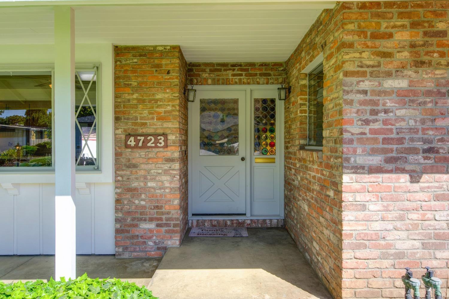 4723 Crestwood Way