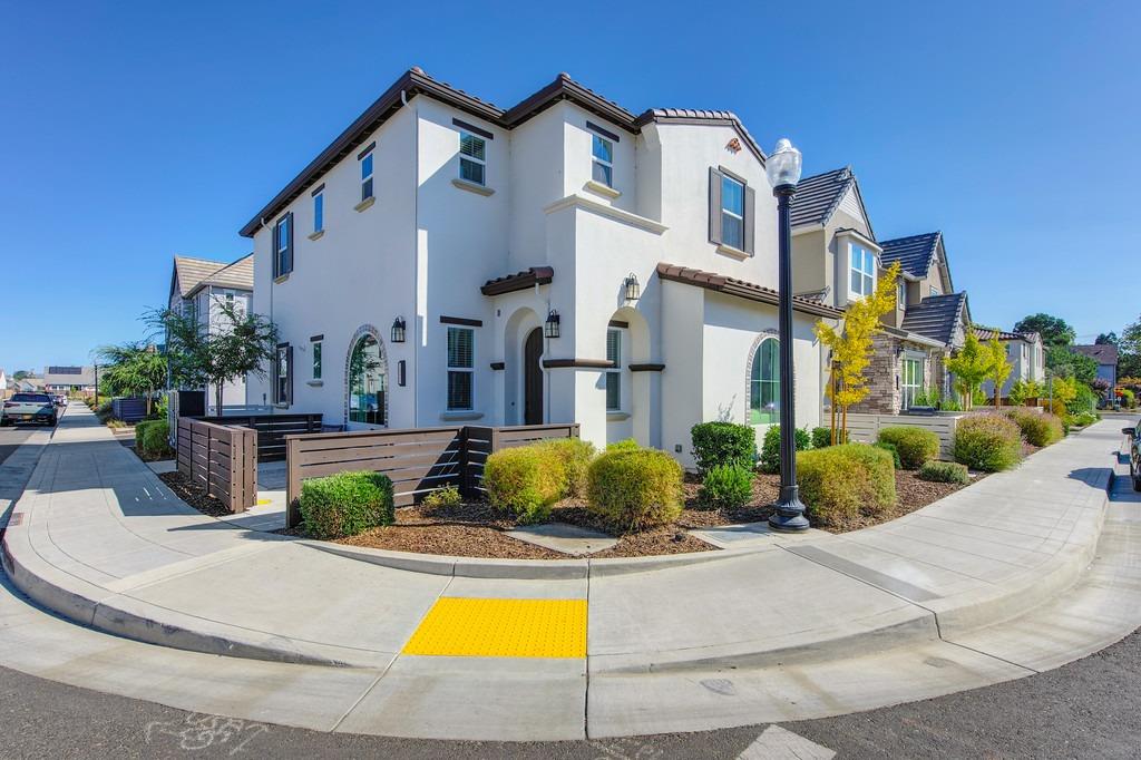 3229 Giovanni Street