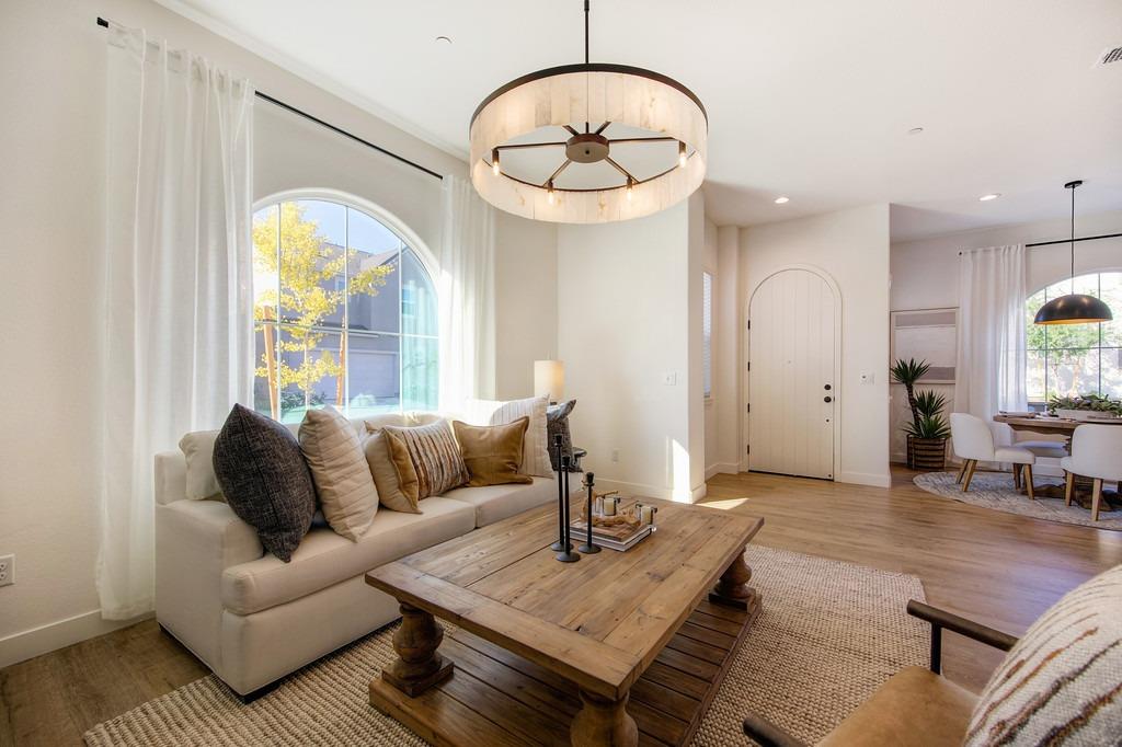 3229 Giovanni Street