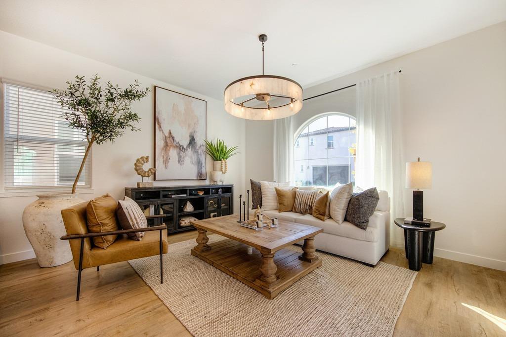 3229 Giovanni Street