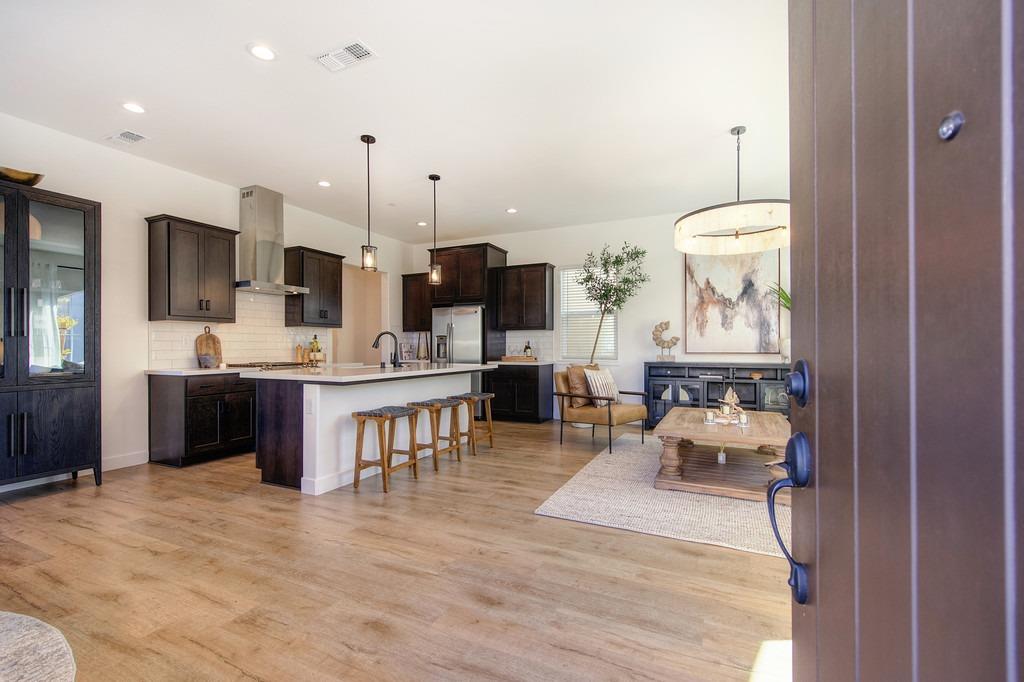 3229 Giovanni Street