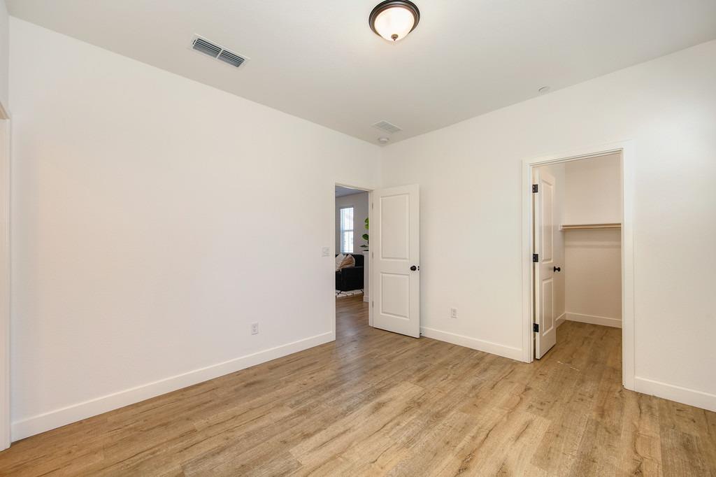 3298 Ronald Reagan Way