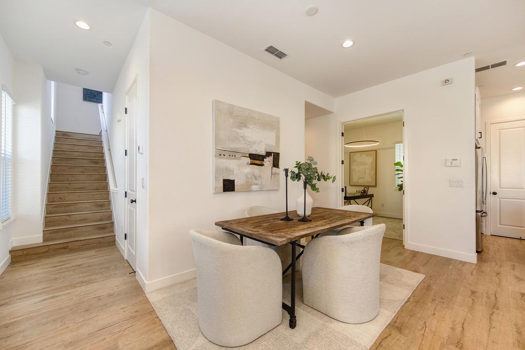 3298 Ronald Reagan Way