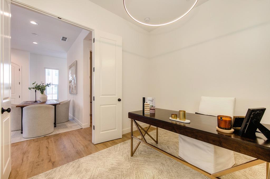 3298 Ronald Reagan Way