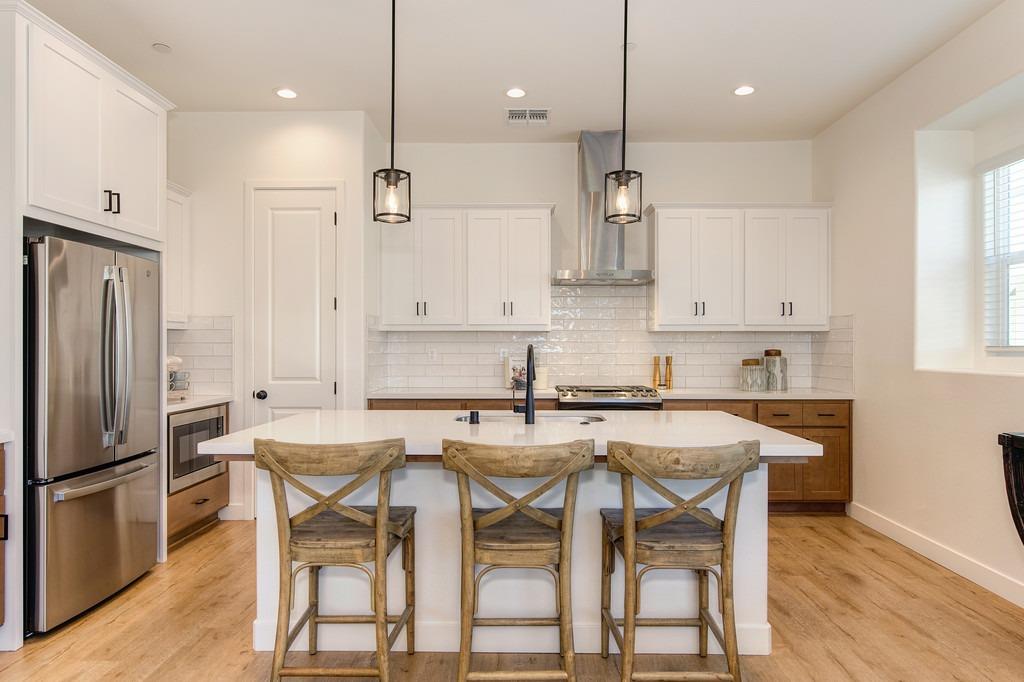 3298 Ronald Reagan Way