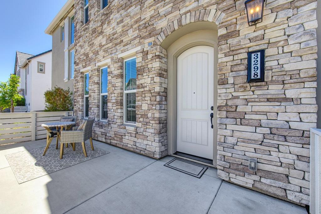 3298 Ronald Reagan Way