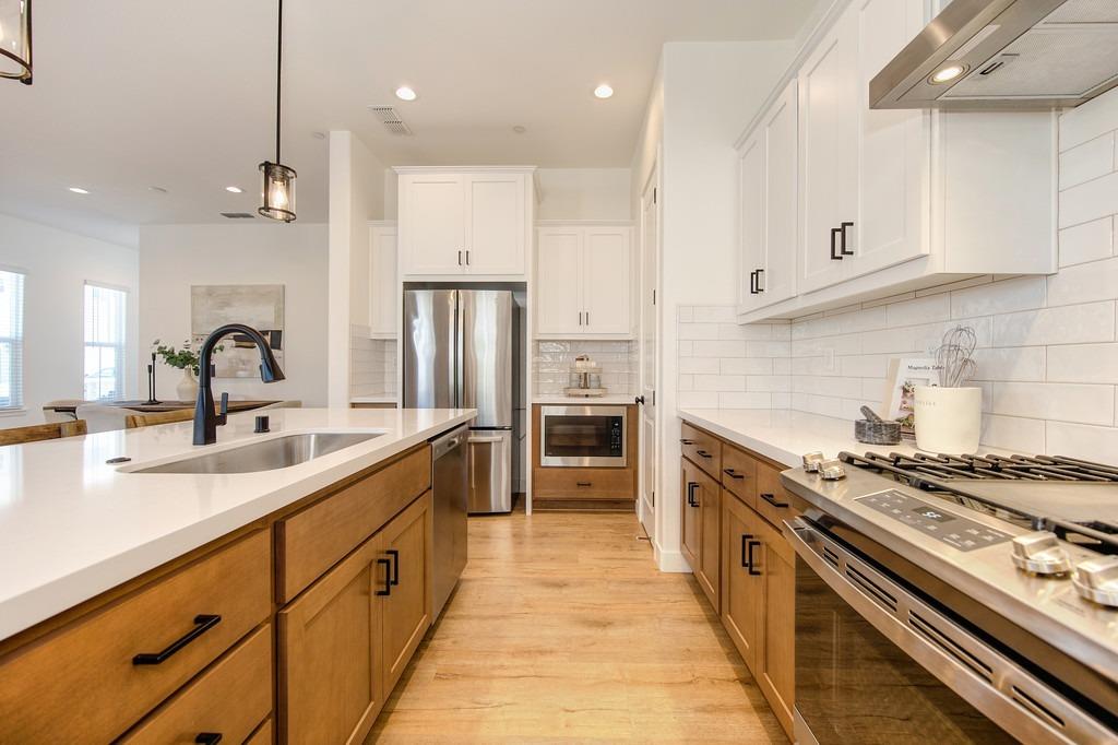 3298 Ronald Reagan Way