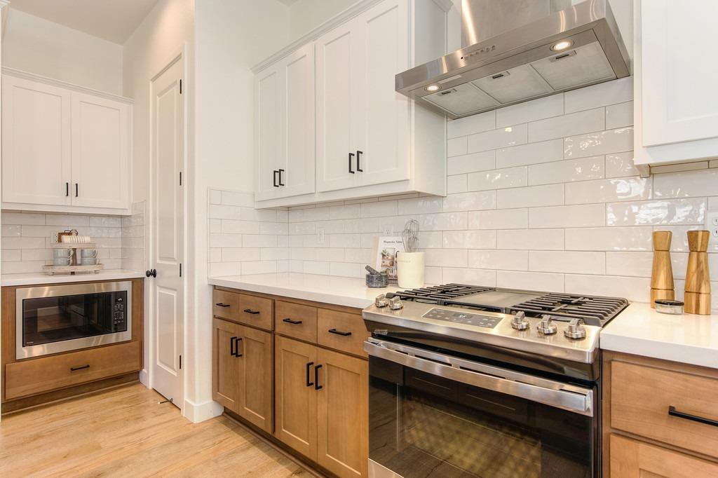 3298 Ronald Reagan Way