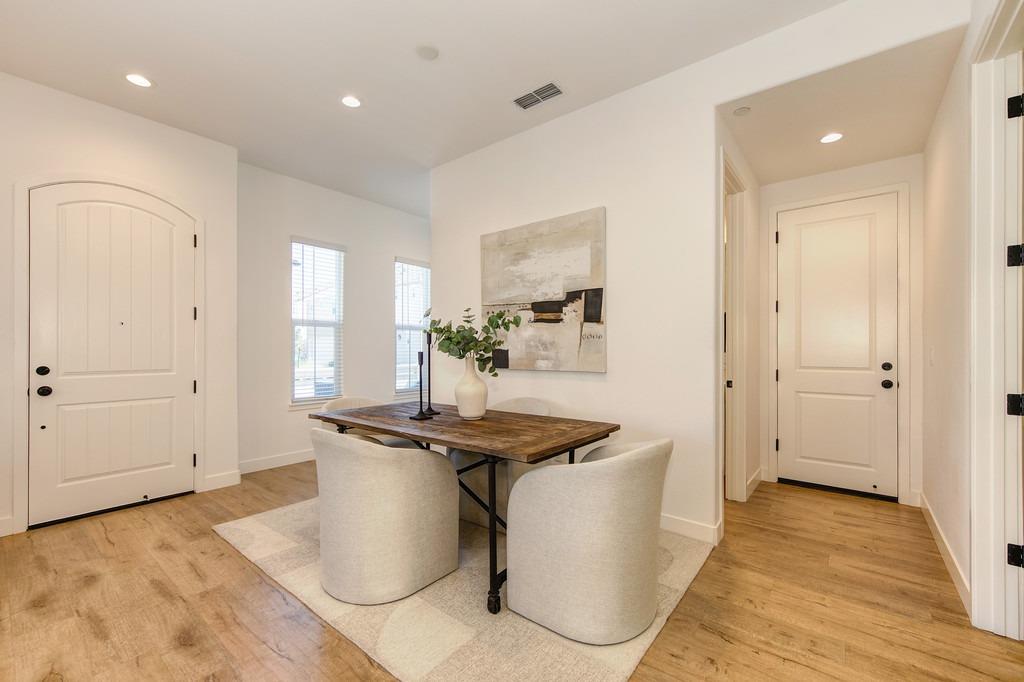 3298 Ronald Reagan Way