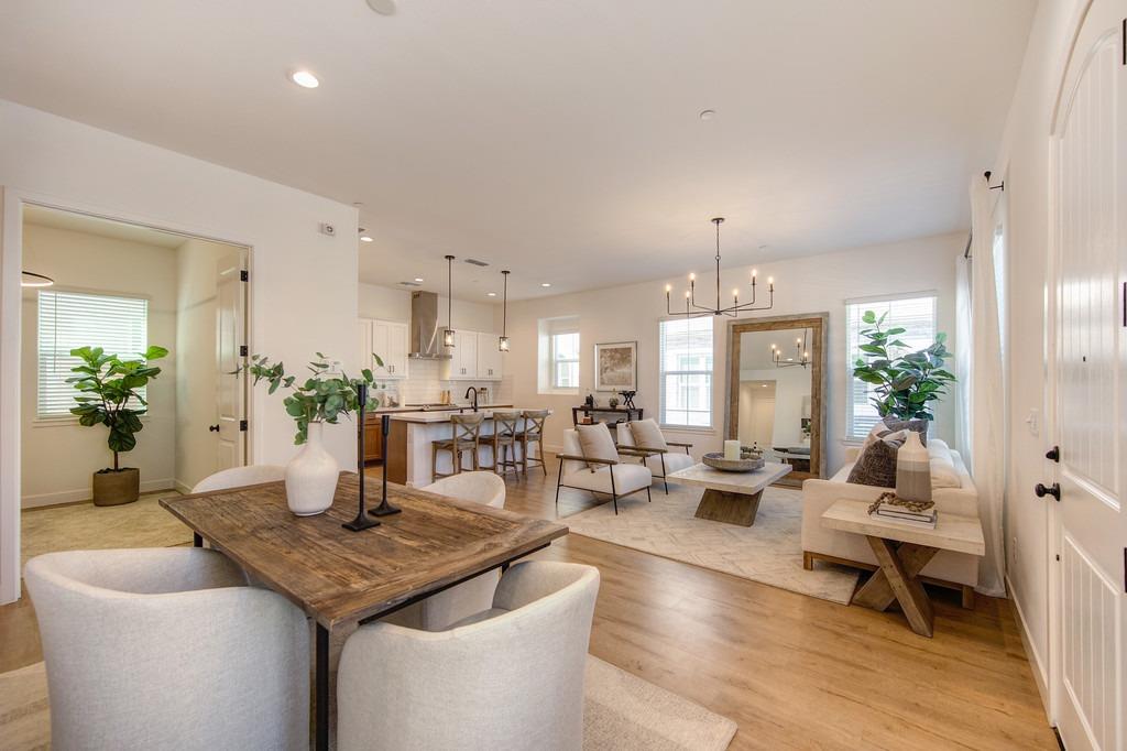 3298 Ronald Reagan Way