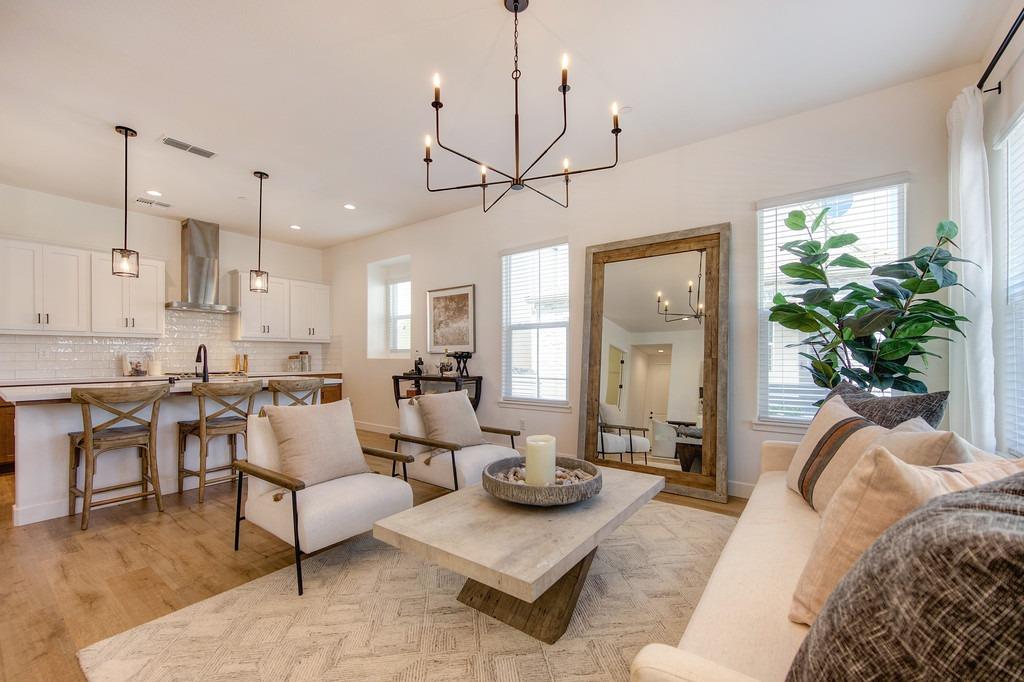 3298 Ronald Reagan Way