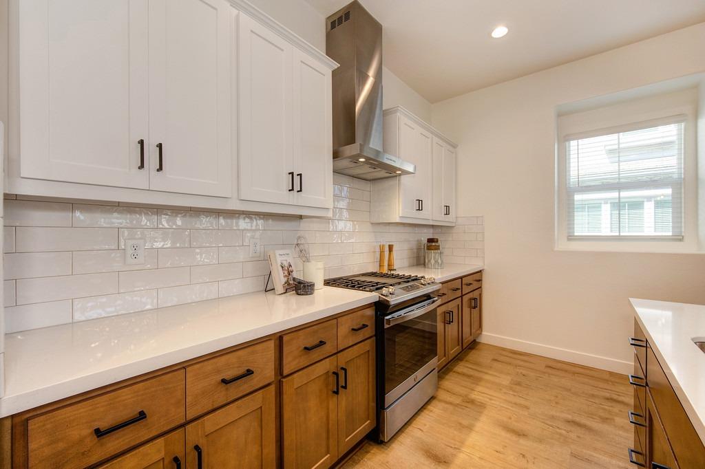 3298 Ronald Reagan Way