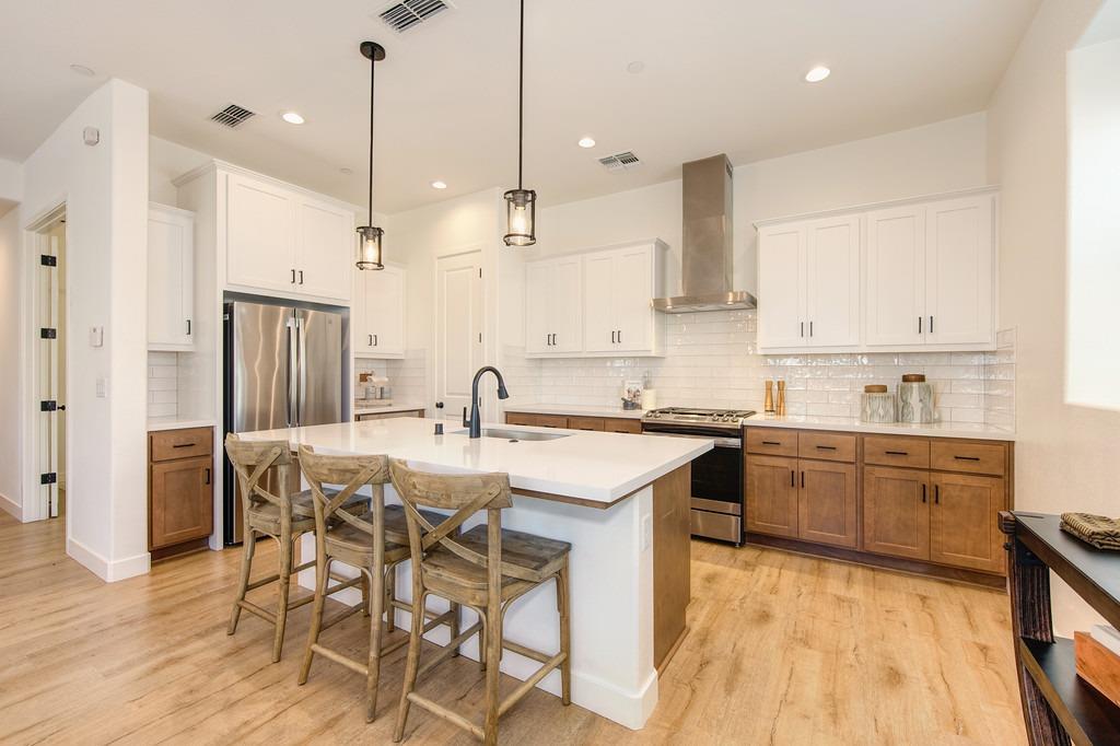 3298 Ronald Reagan Way