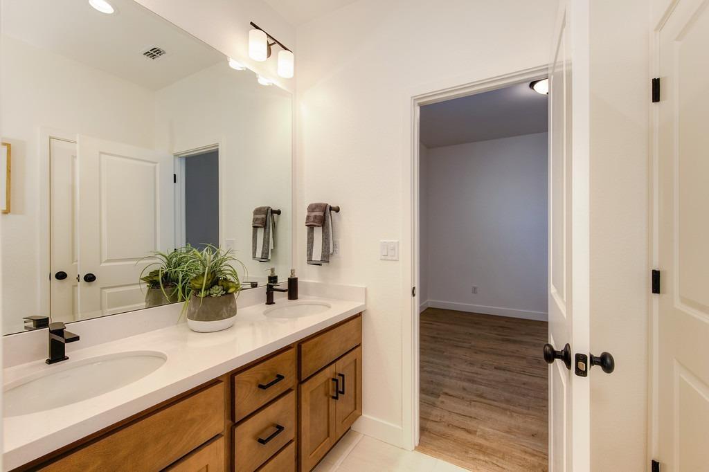 3298 Ronald Reagan Way